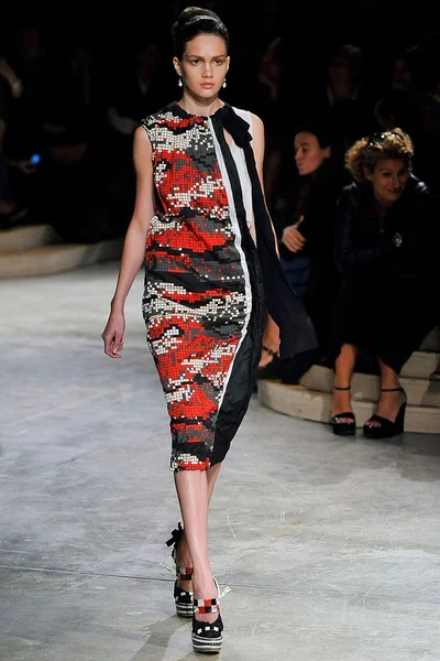 Look 27